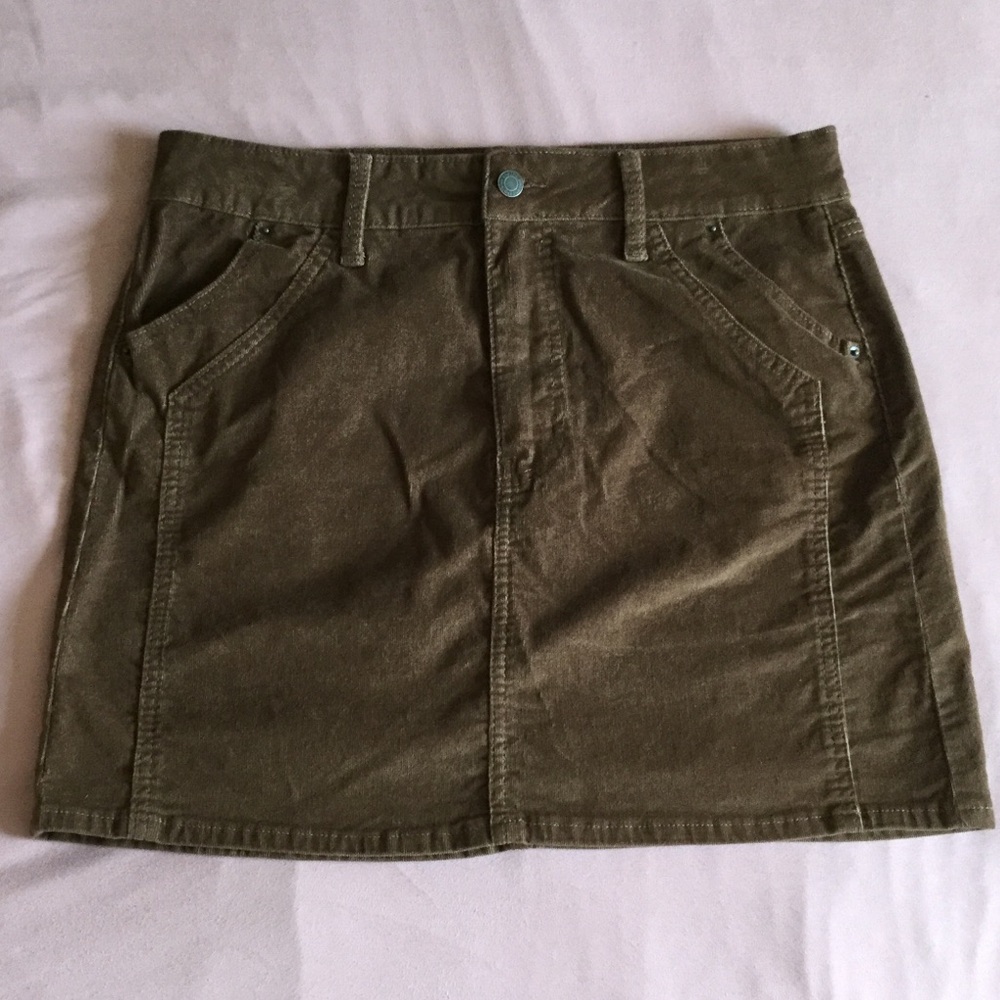 Time and Tru dark brown corduroy skirt NWOT